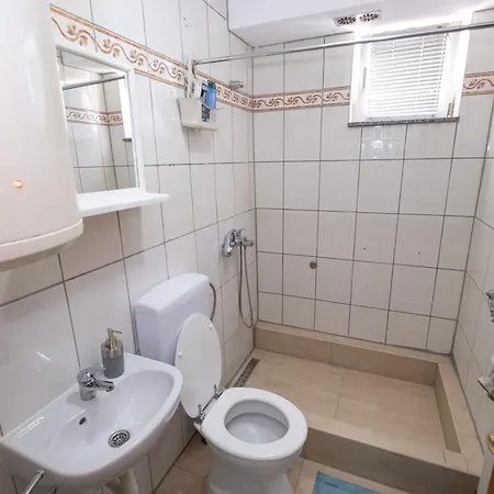 Good People Daire Bihać